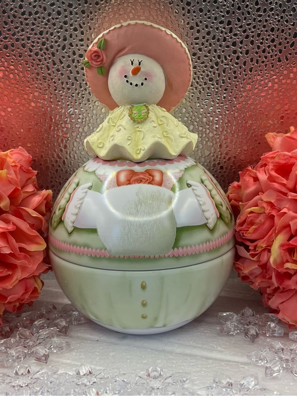 Pink & Green Snowwoman Decorative tin from The Tin Box Company (collectible tin)